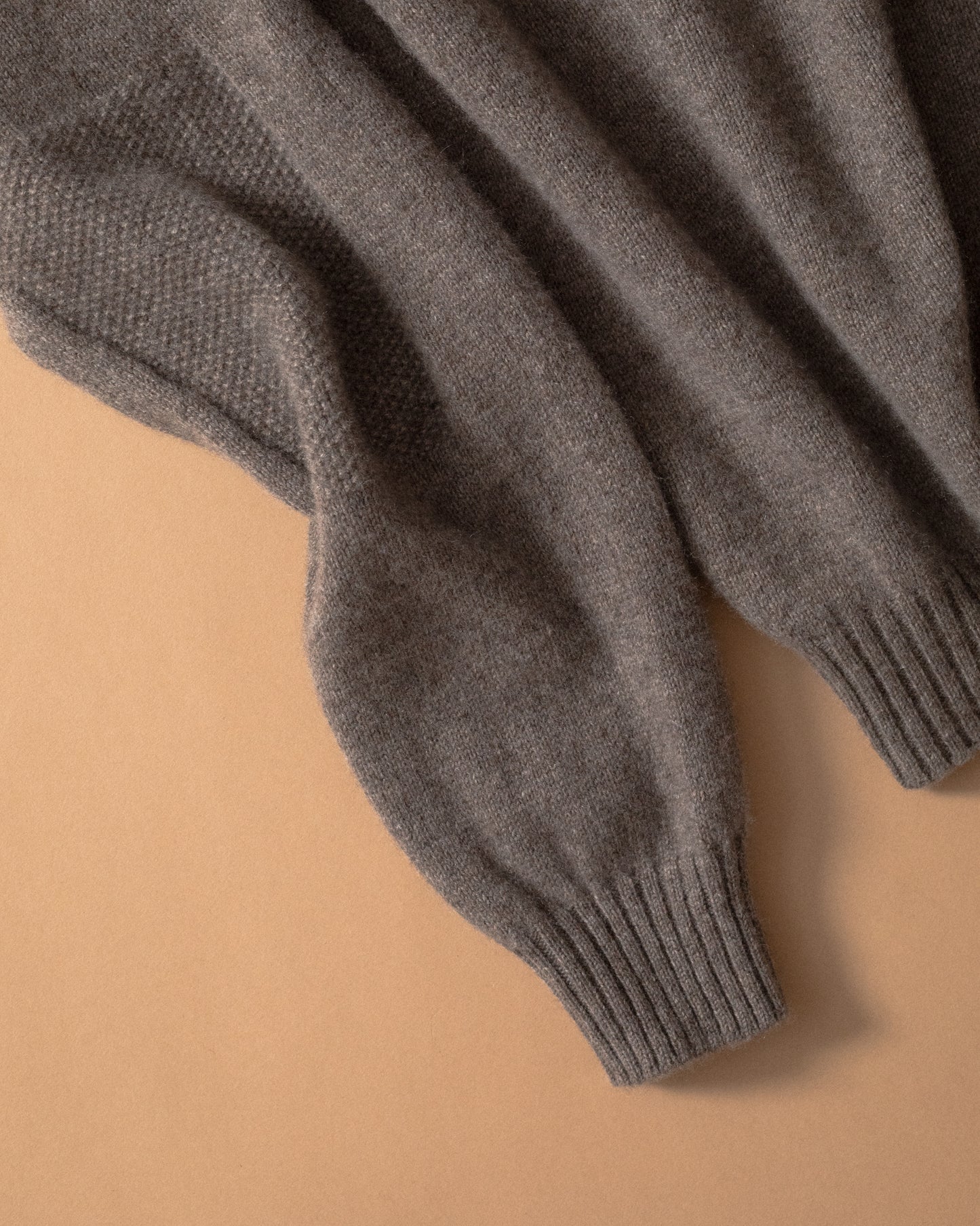 KN-00001-WS22 - Shadow Patch Mock Neck