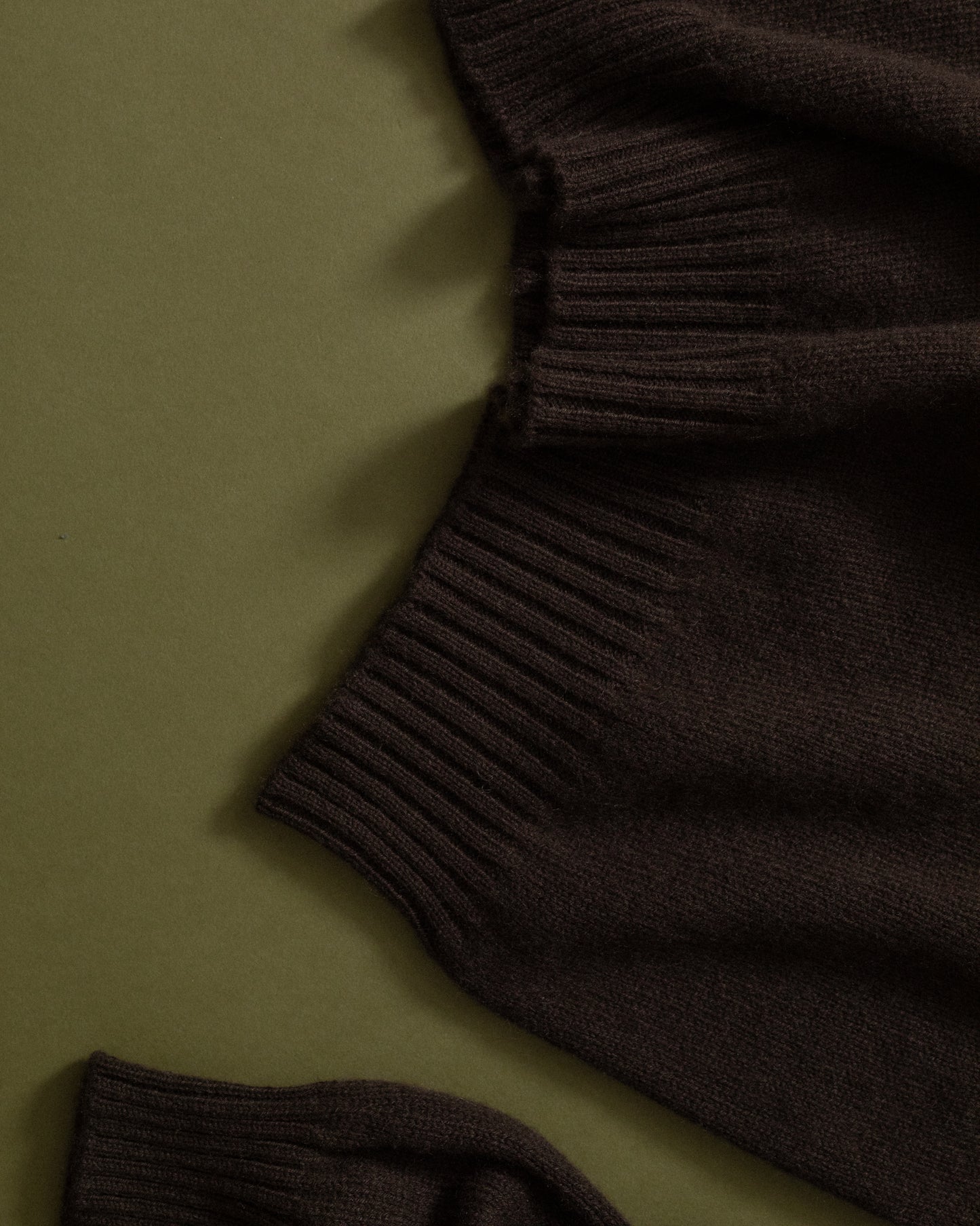 KN-00001-WS6 - Shadow Patch Mock Neck